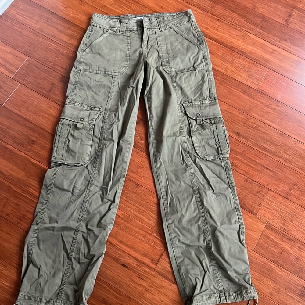 Garage green cargo pants size 0